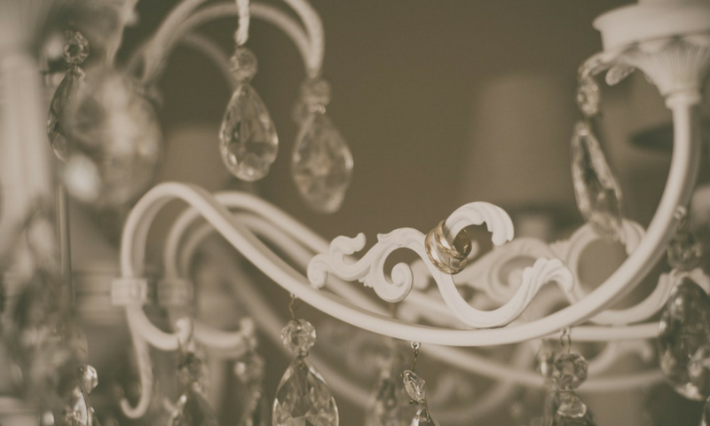 7 Useful Tips to Consider When Buying a Chandelier-Luxury Lighting Boutique