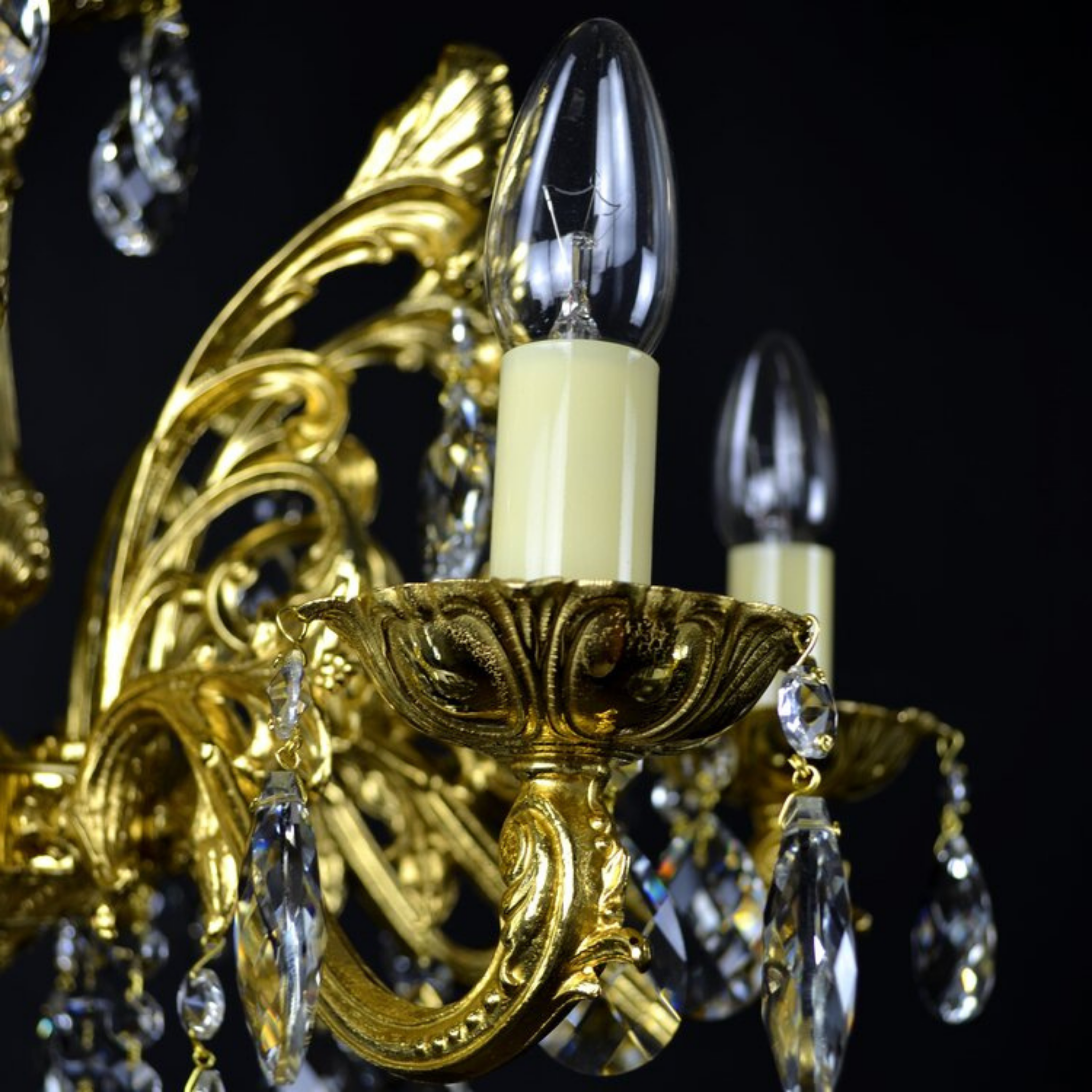 Aries 8 Crystal Glass Chandelier - Wranovsky - Luxury Lighting Boutique