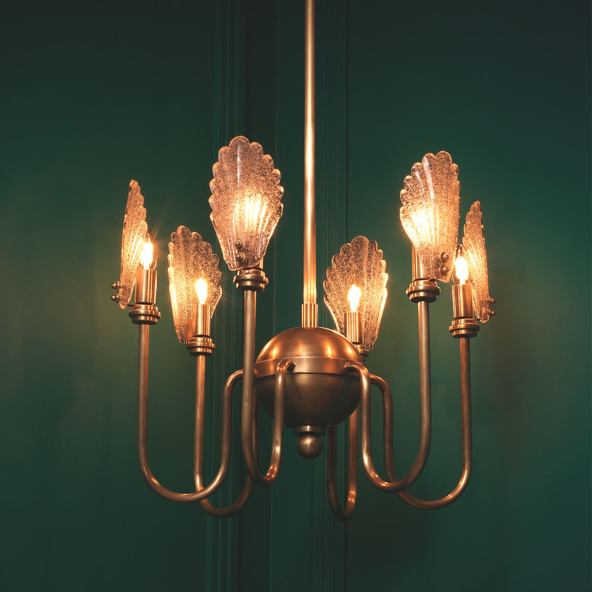 Chandelier Isabelle by Eichholtz - Luxury lighting fixture for modern home décor