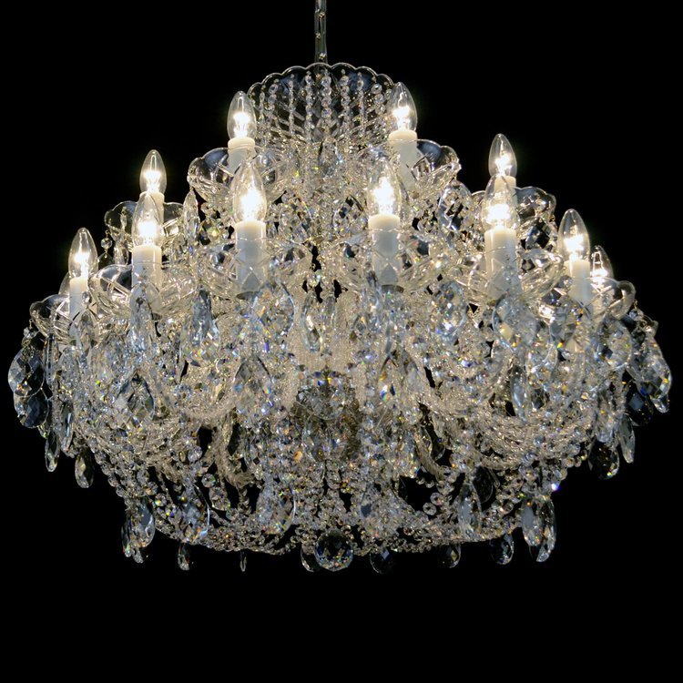 Classe 24 Crystal Glass Chandelier (Gold/Silver) - Wranovsky - Luxury Lighting BoutiqueTraditional Crystal ChandeliersWranovsky