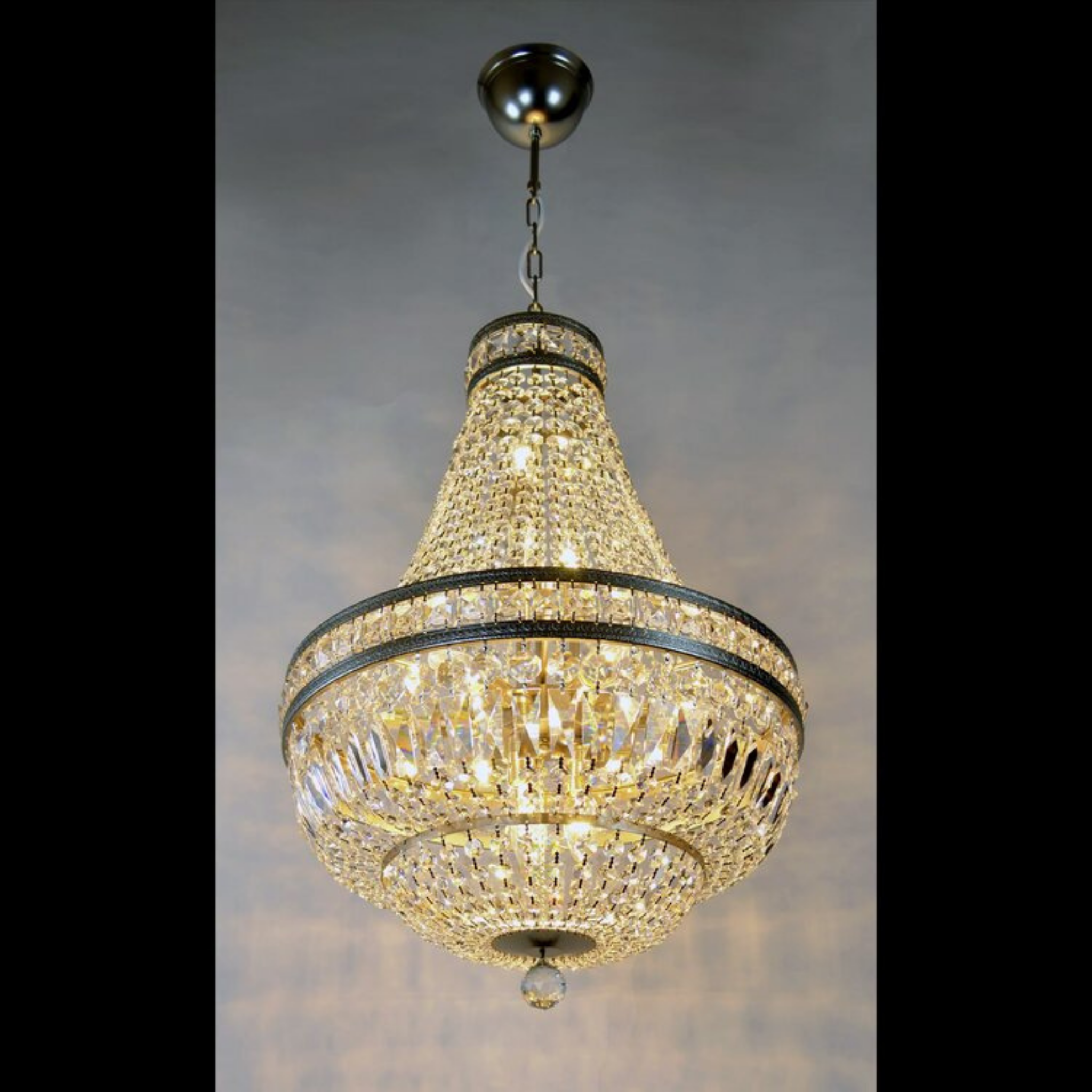 Kingston 12 Crystal Glass Chandelier - Wranovsky - Luxury Lighting Boutique