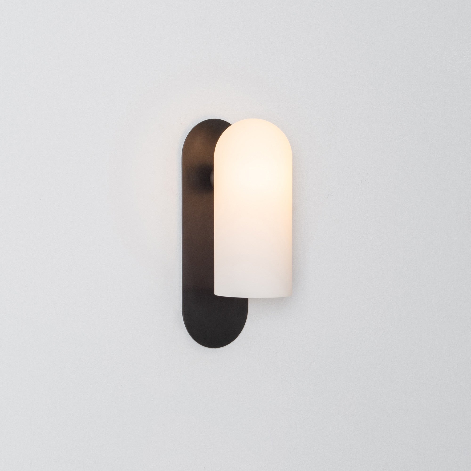 Odyssey Medium Wall Sconce - Schwung - Luxury Lighting Boutique
