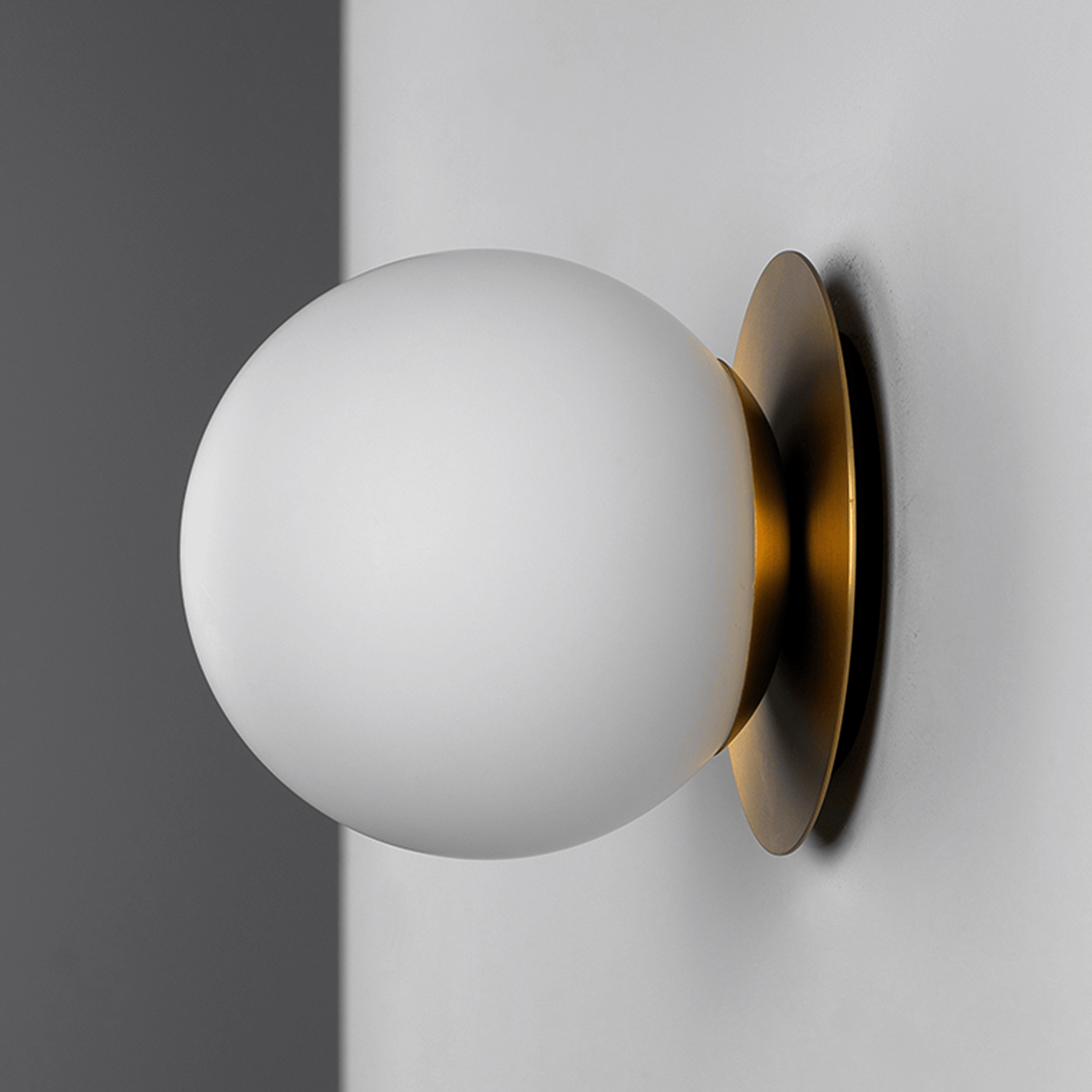 Pulsar Wall Light - Schwung - Luxury Lighting BoutiqueBasket & Pendant ChandeliersSchwung