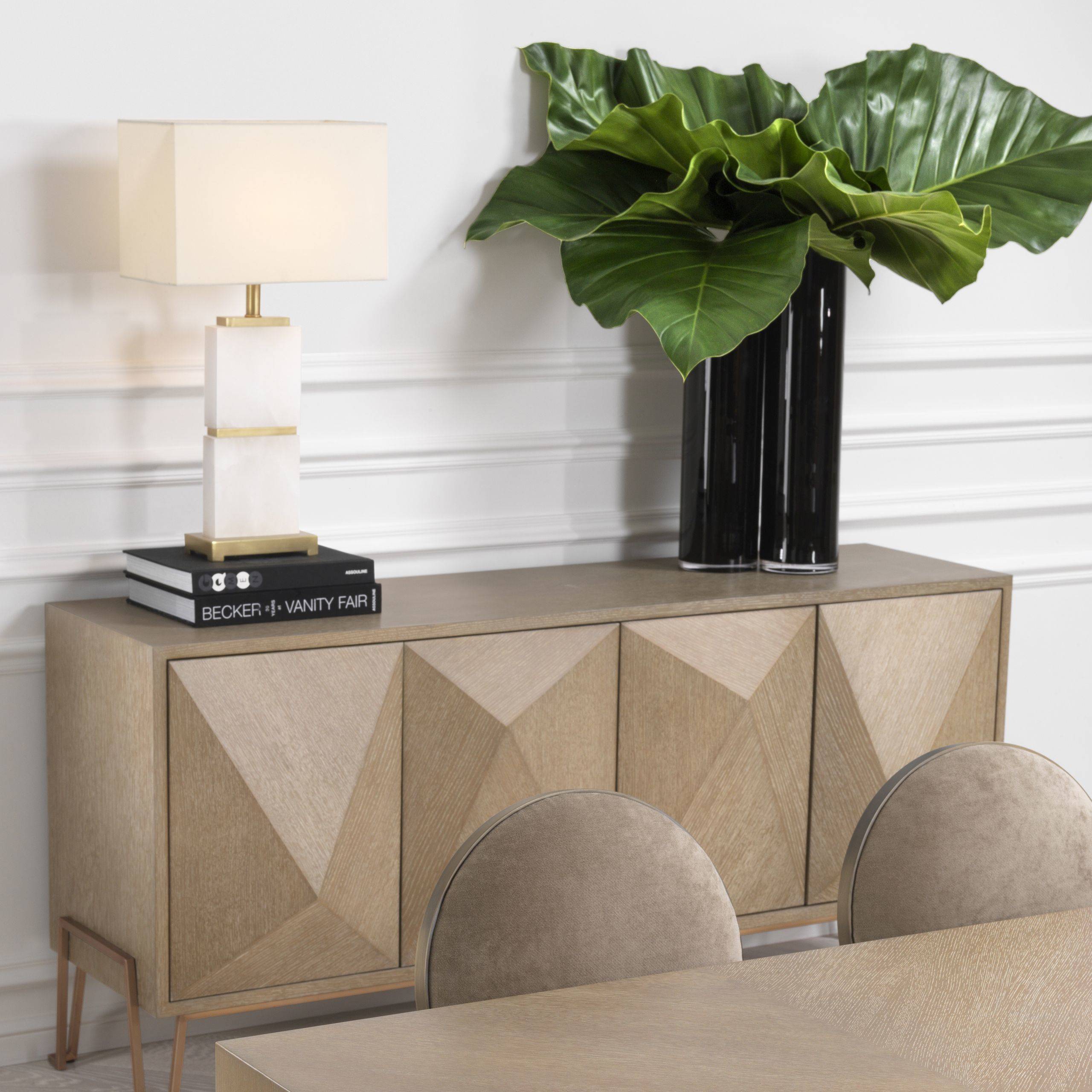 Robbins Table Lamp - Brass - Eichholtz - Luxury Lighting BoutiqueTable LampEichholtz