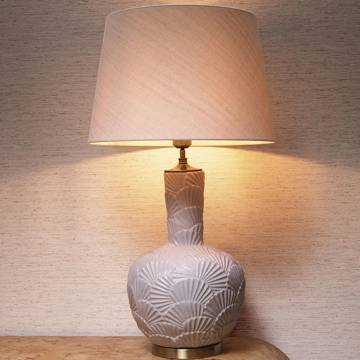 "Table Lamp Andorra by Eichholtz – Stylish and luxurious lighting design"