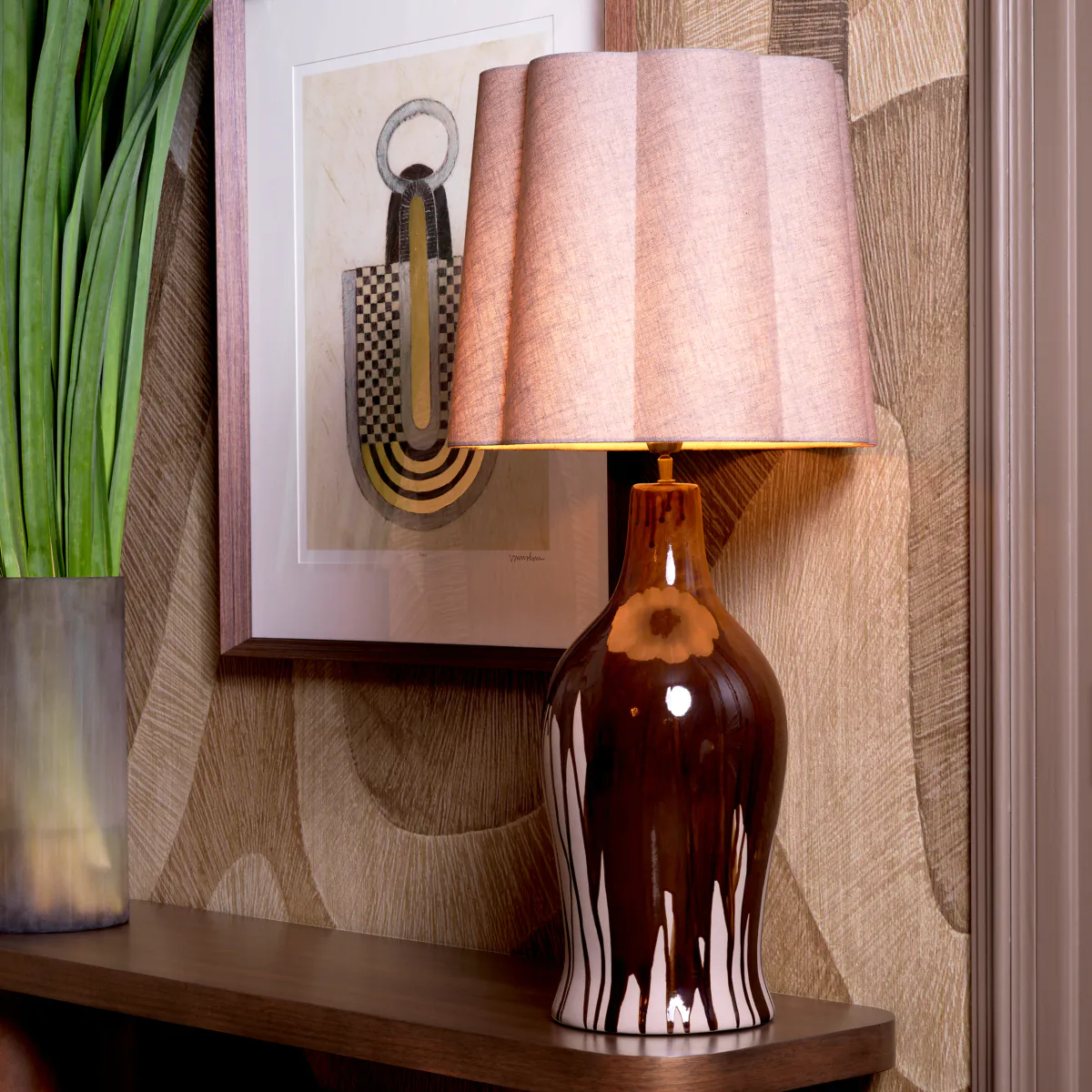 "Table Lamp Beatriz by Eichholtz – Elegant and luxurious lighting design"