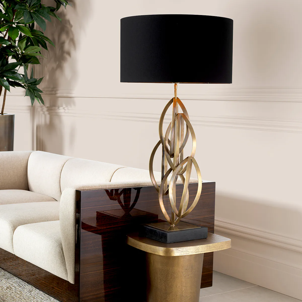 "Table Lamp Bellamont by Eichholtz – Stylish and luxurious lighting design"