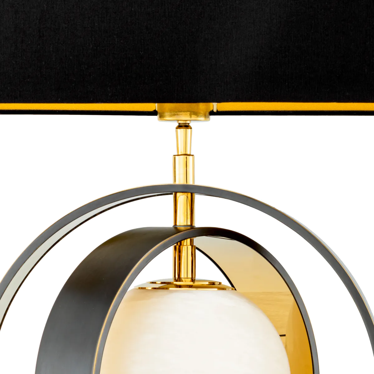"Table Lamp Pearl by Eichholtz – Elegant and luxurious lighting design"