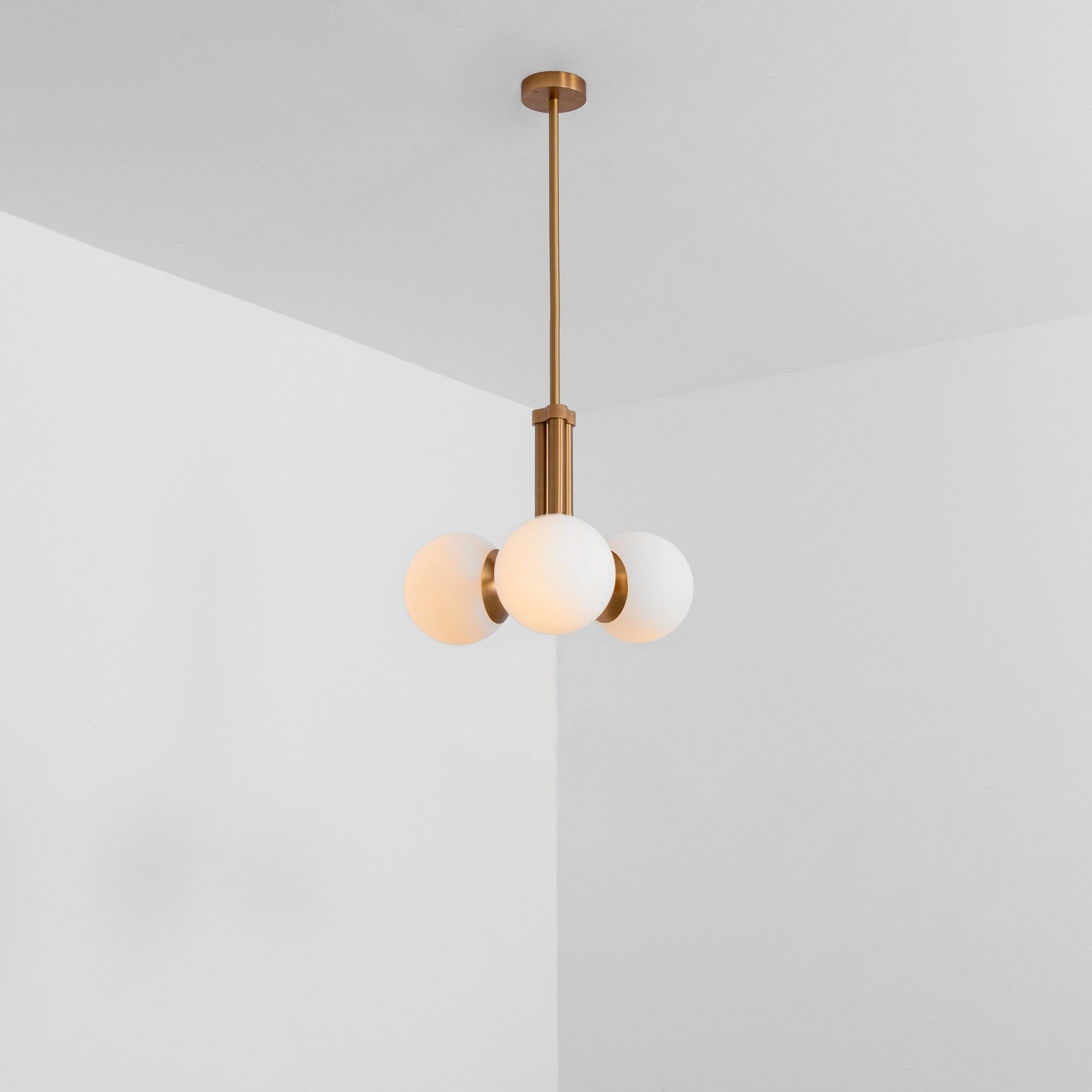 Tubular 3 - Light Modern Brass Chandelier - M | L - Schwung - Luxury Lighting BoutiqueBrass/Metal ChandeliersSchwung