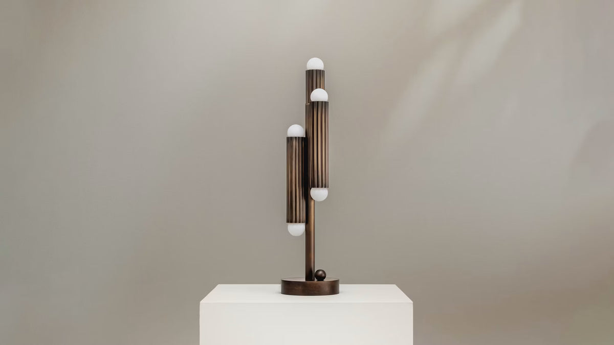 Vesta Table Lamp – Schwung