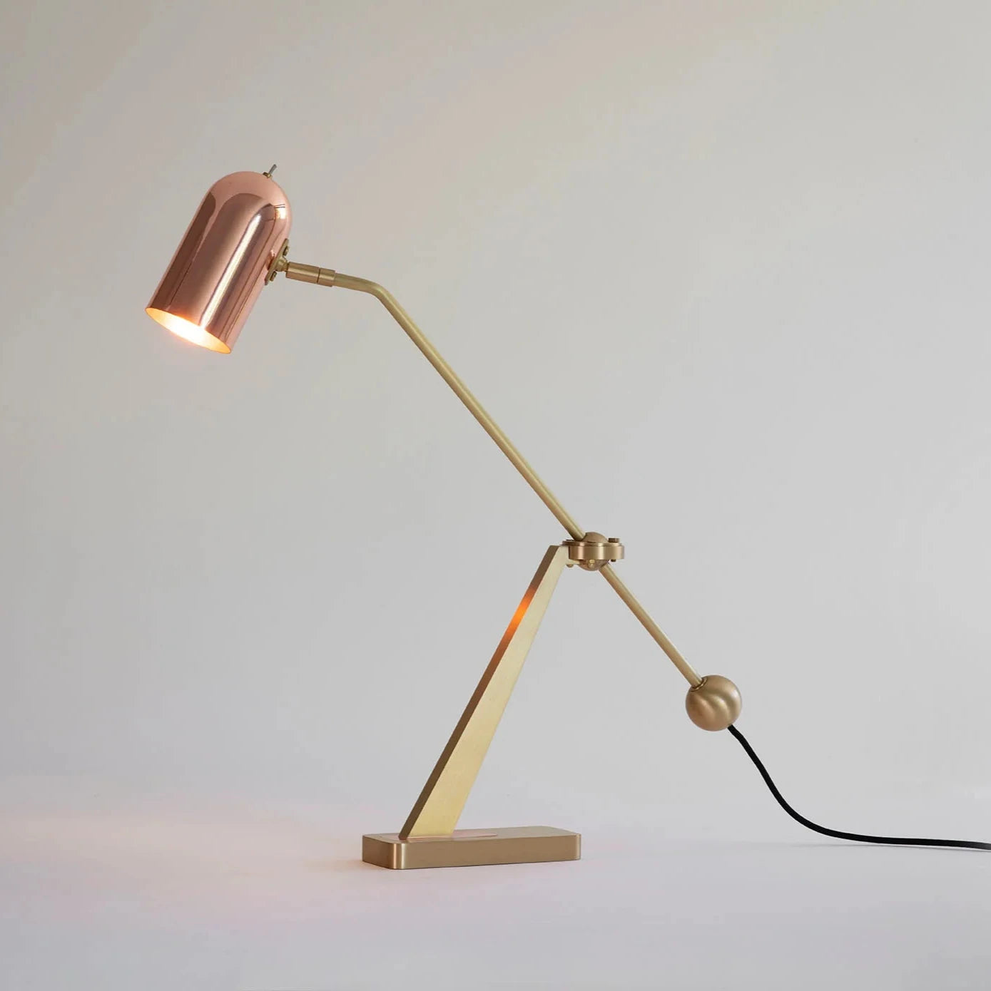 Stasis Table Lamp - Luxury Lighting Boutique