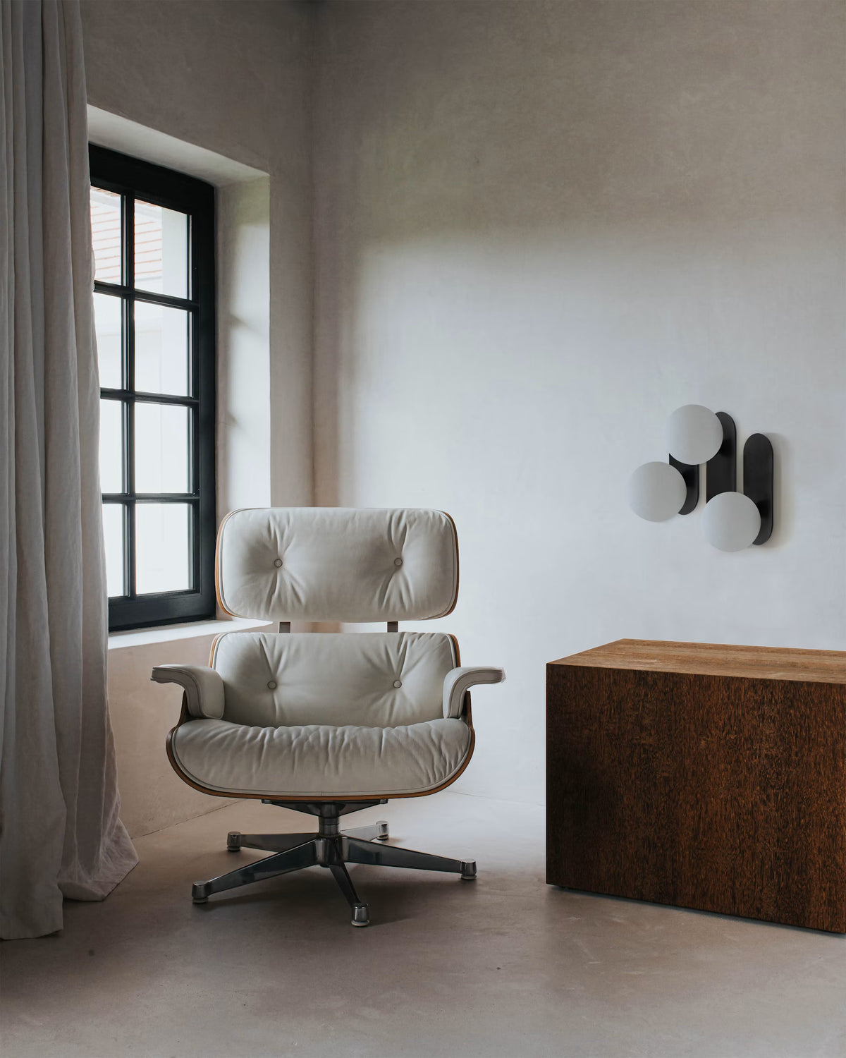 Adrion MD Wall Sconce – Schwung