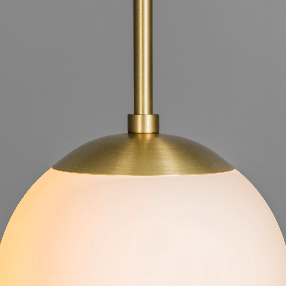 Schwung Globe Single B581 spherical glass shade