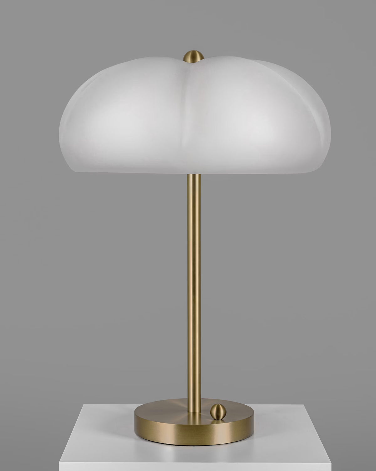 Hana LG Table Lamp – Schwung