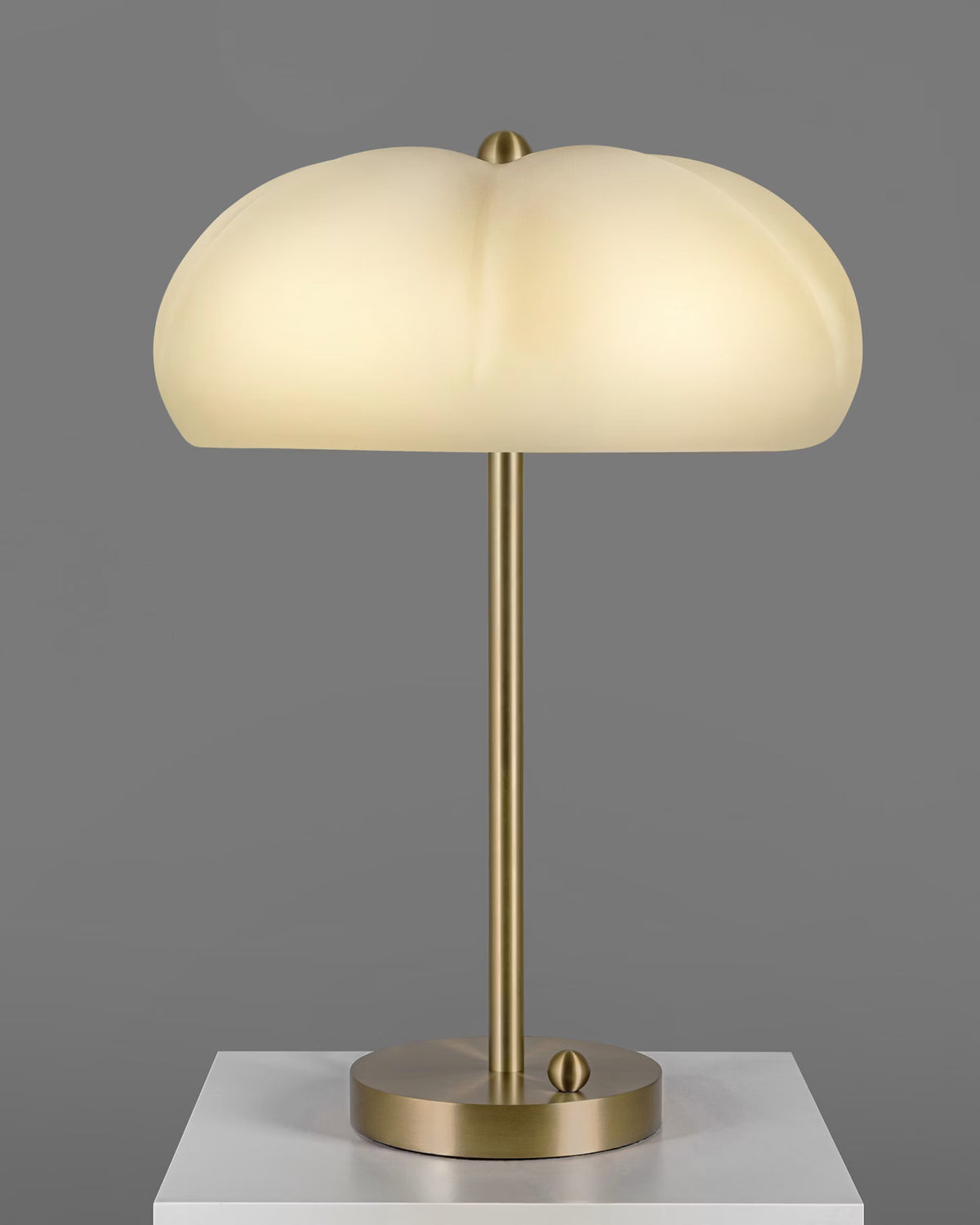 Hana LG Table Lamp – Schwung