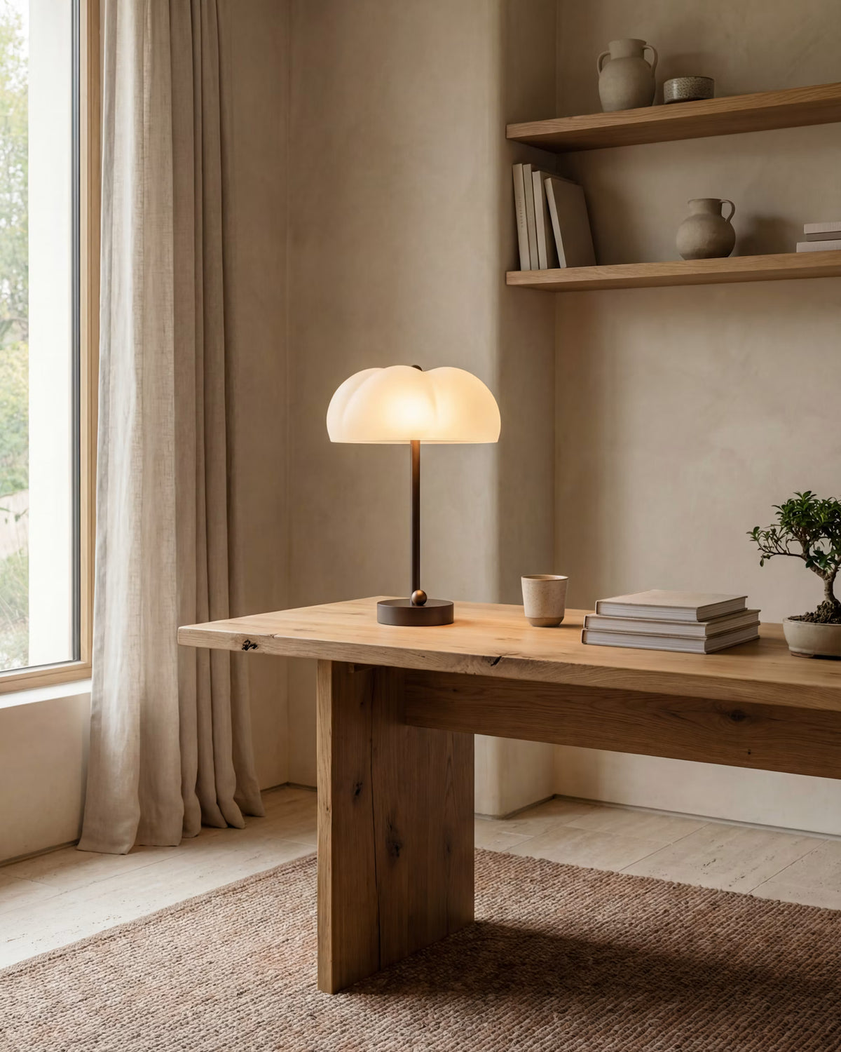 Hana MD Table Lamp – Schwung