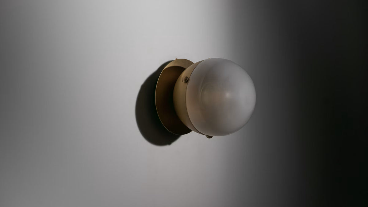 Molecule 1 Wall Sconce – Schwung