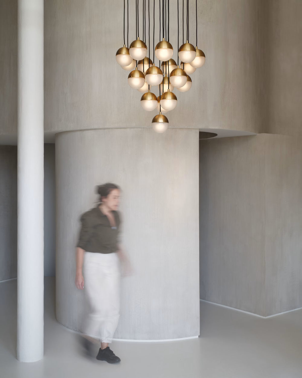 Schwung Molecule Cluster 19 B309 with 19 spherical glass shades