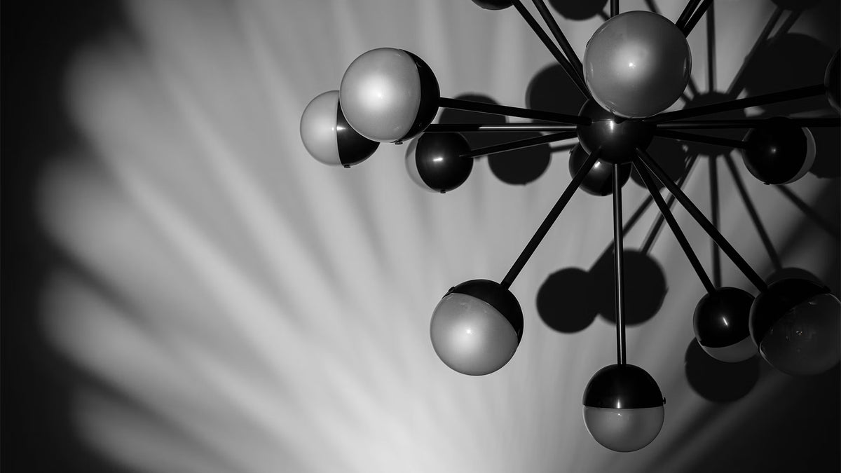 Schwung Molecule Spark Round 17 B222 chandelier front view