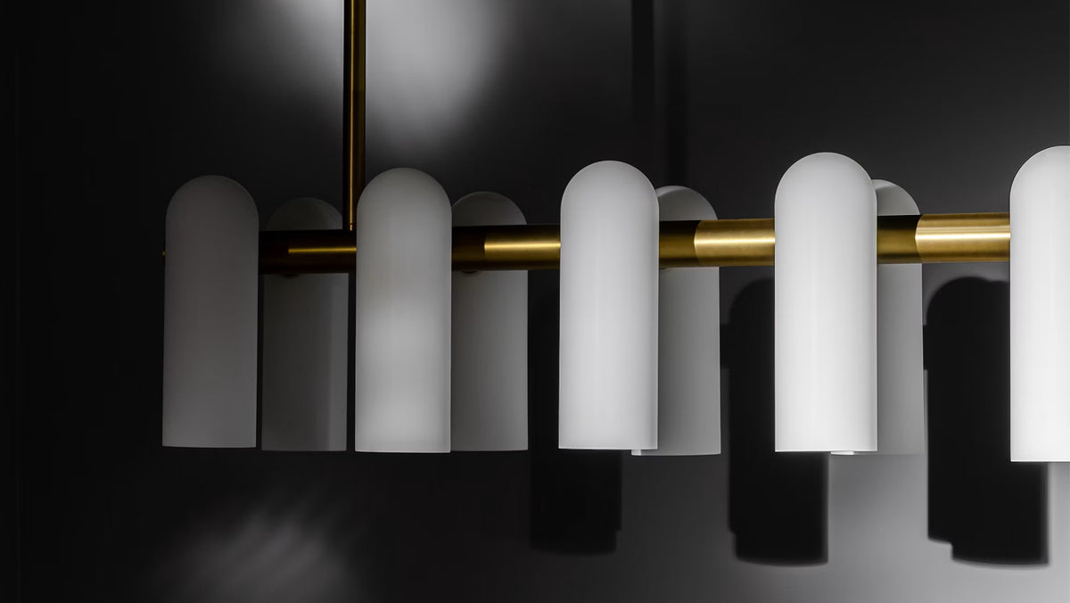 Schwung Odyssey Linear MD B157 chandelier front view