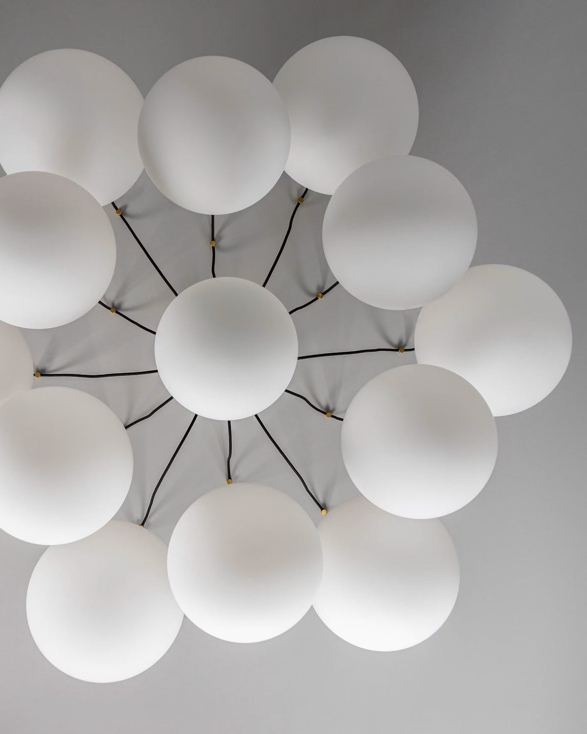 Schwung Spider B568 illuminated chandelier