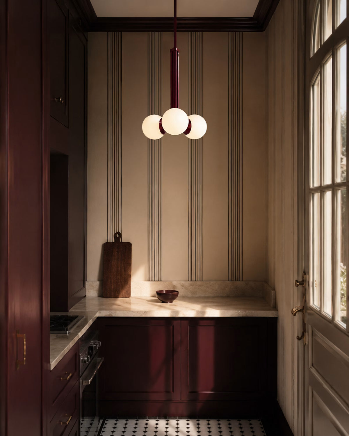 Schwung Tubular MD Chandelier with Marble Matte Glass